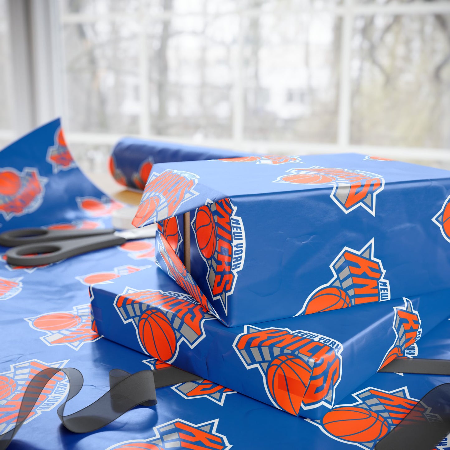 New York Knicks NBA Holiday Gift Wrapping Paper