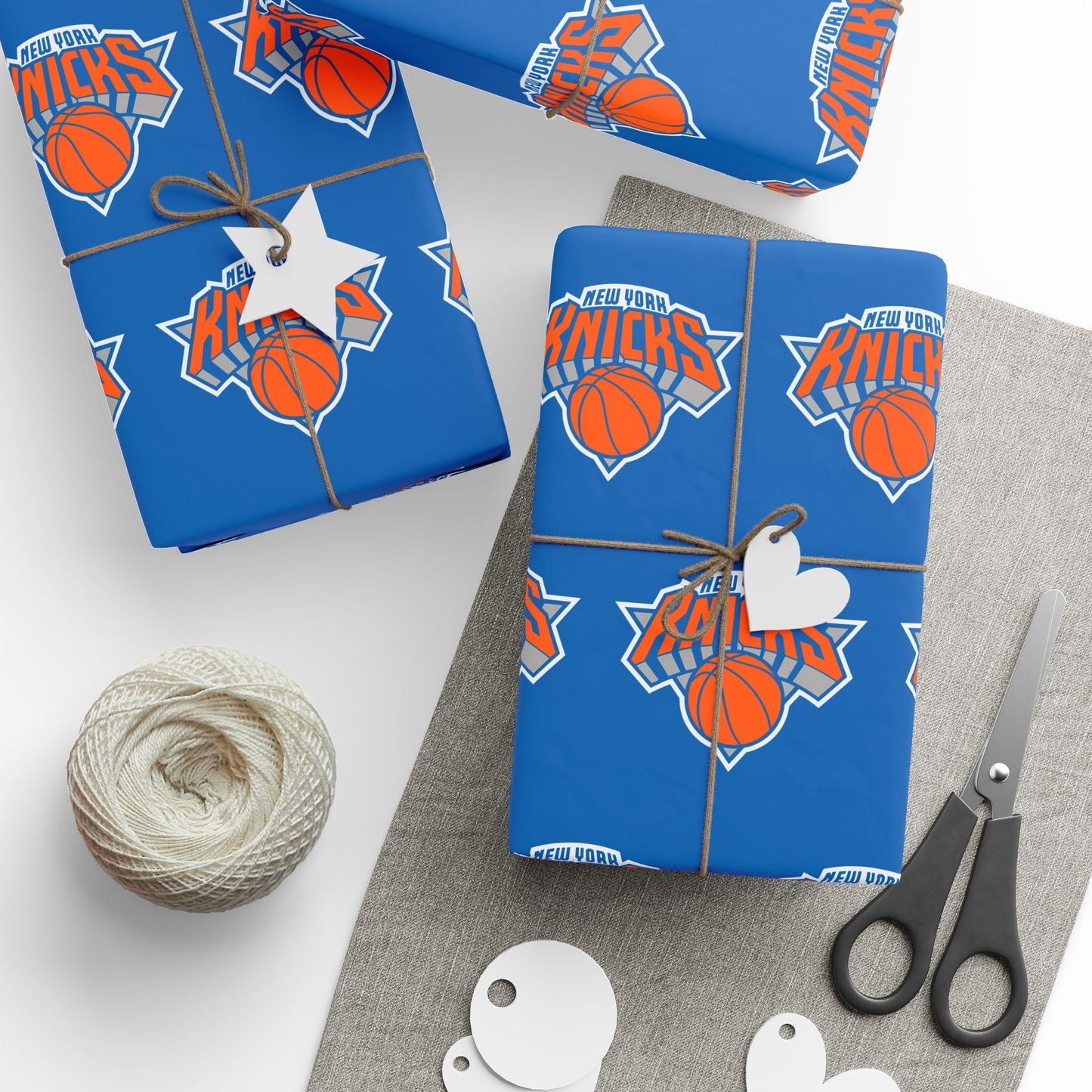 New York Knicks NBA Holiday Gift Wrapping Paper