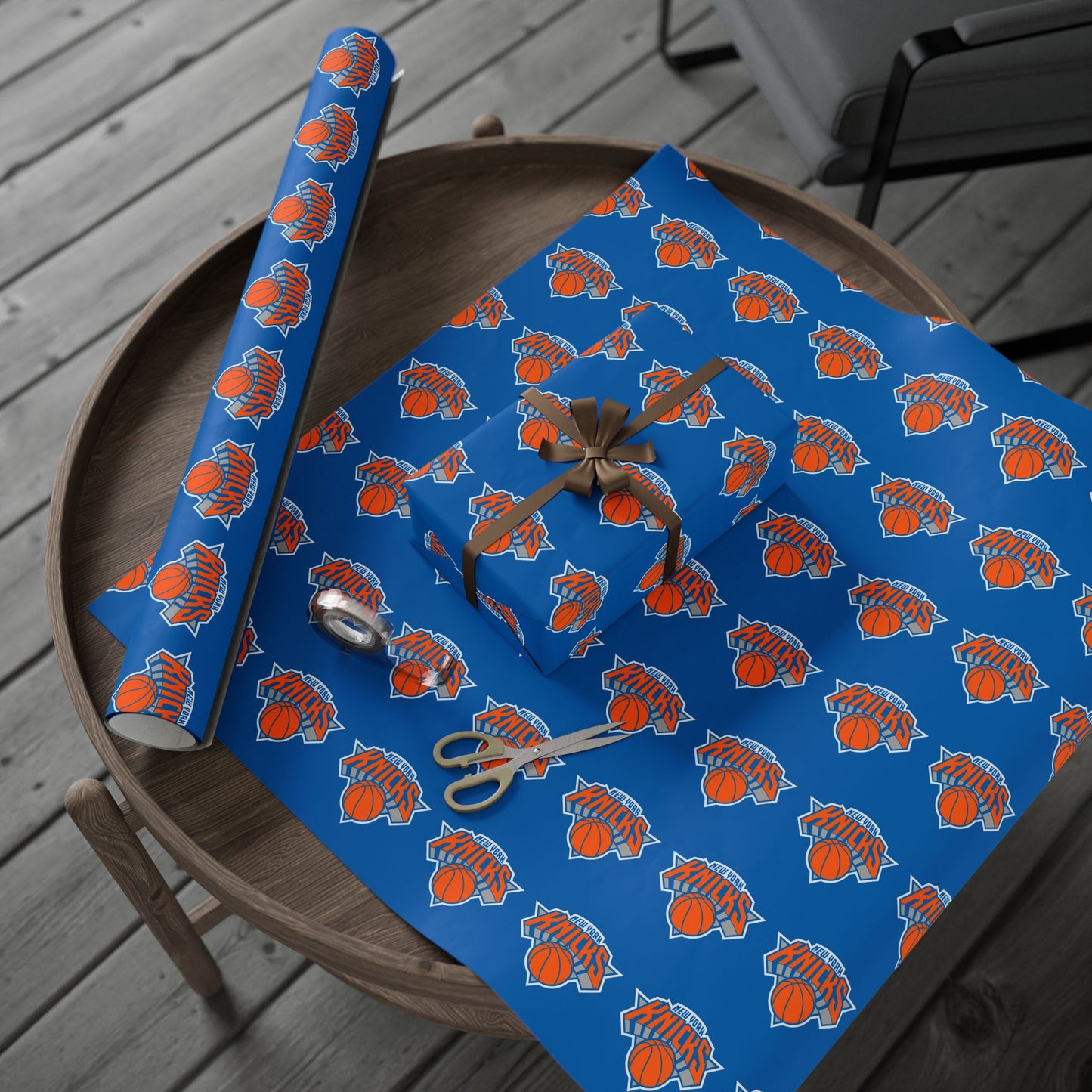 New York Knicks NBA Holiday Gift Wrapping Paper